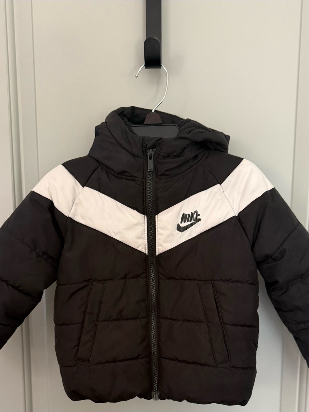Nike 2T Kids' Black & White Quilted Puffer Jacket with Hood